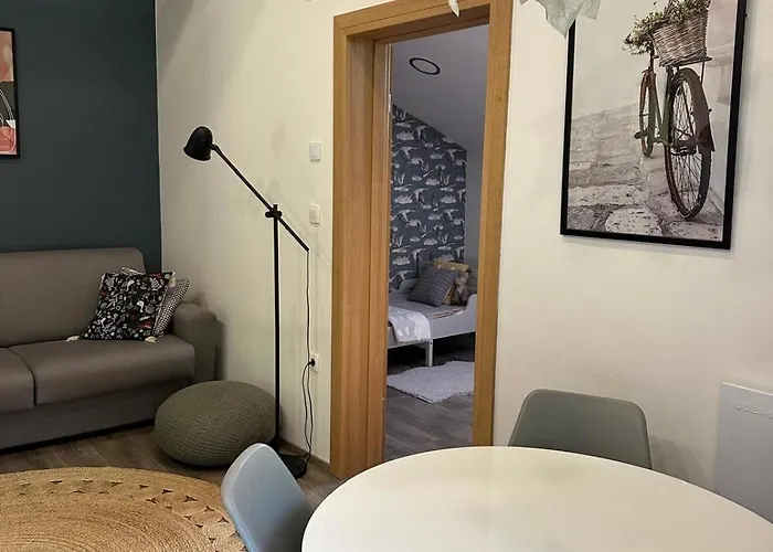 Lizmari شقة بوتْشيترتيك